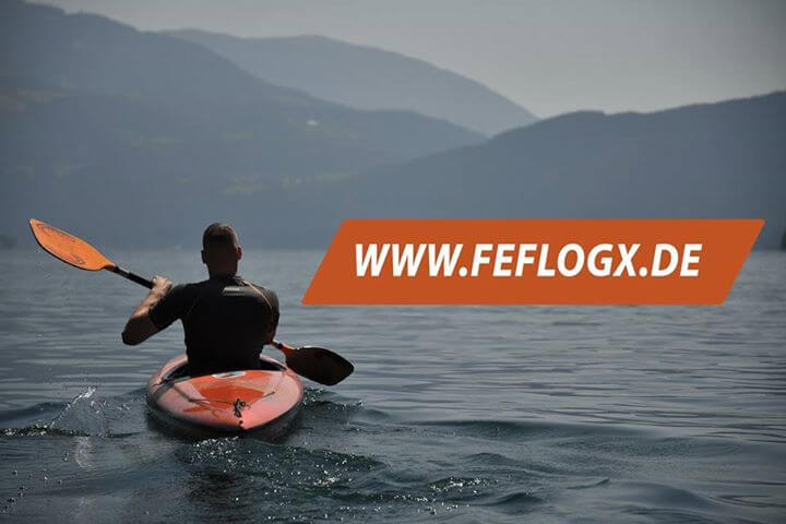 FEFLOGX Rashguard Compression Kajaking auf dem See.