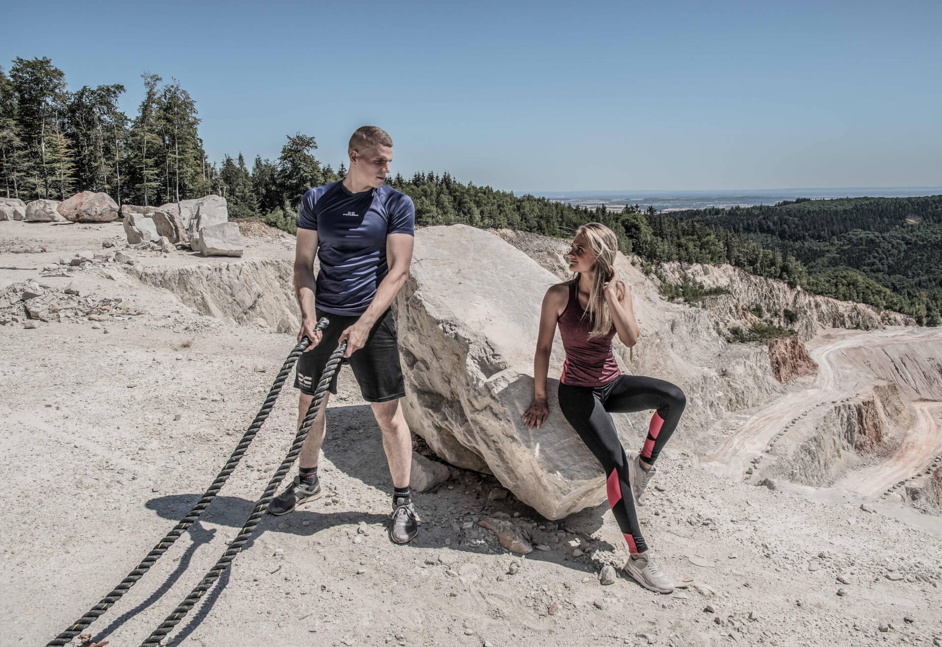 FEFLOGX Sportswear Pure Motion Kollektion für Damen und Herren, Couple Workout (1). FFX Damen Leggings EXC Move