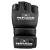 Hoch-professionelle MMA Trainingshandschuhe Performance by FEFLOGX Sportswear. Hochwertigstes & extrem strapazierfähiges FFX-Leder, MMA Gloves, MMA Boxhandschuhe, MMA Handschuhe, UFC Handschuhe, Boxsackhandschuhe, super-bequem & hoch-komfortabel, anatomisch vorgeformt & ergonomisch entwickelte Passform, max. Schutz & sportlich-elegantes Design, in schwarz & schwarz-weiß, extrem hochwertiges & starkes Verschlussband mit FEFLOGX Logo Hot Print, Beste Polsterung für maximale Power & exzellente Performance, mit Daumen Schutz, stehende Ansicht des Handrücken.