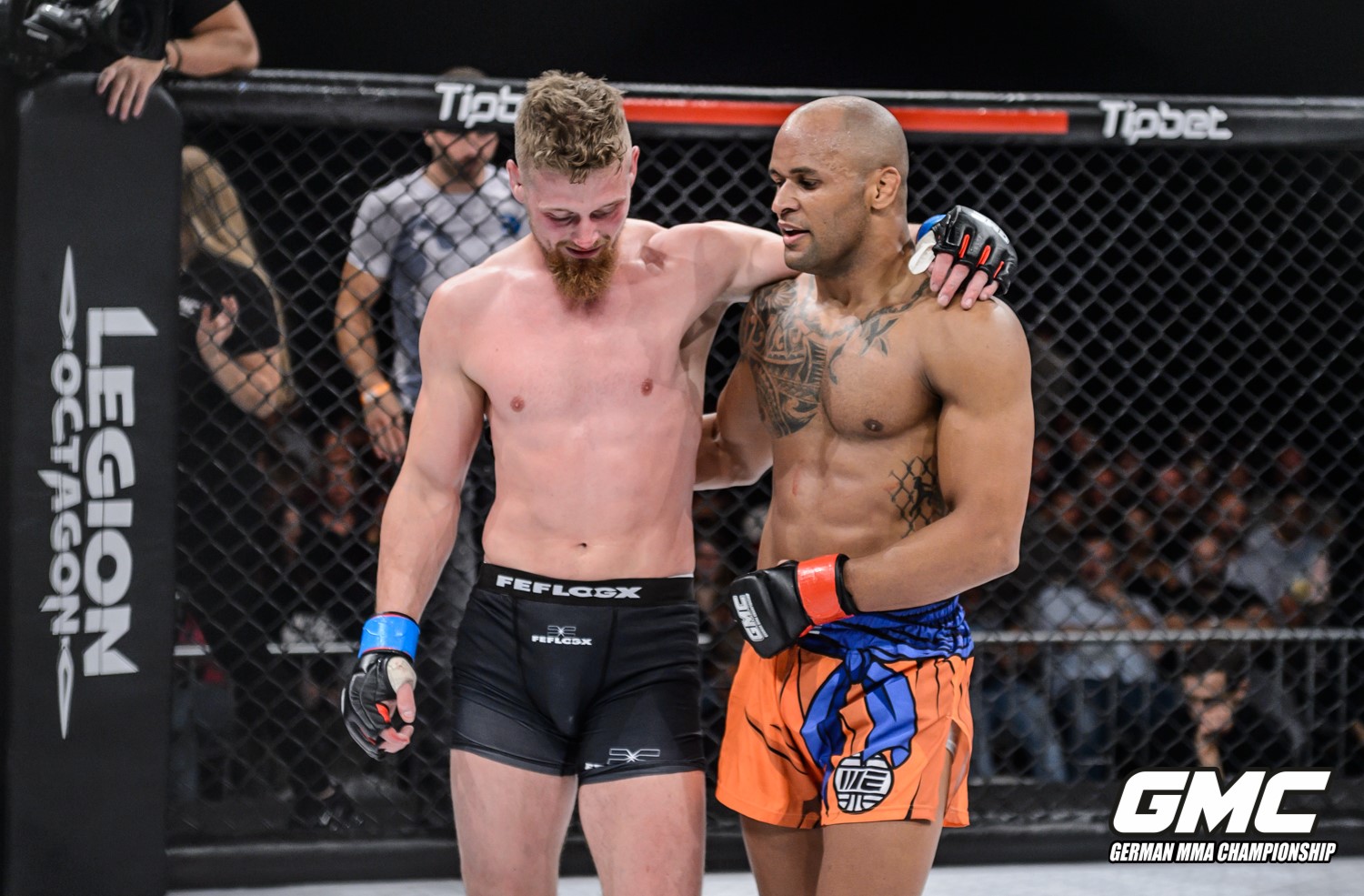 FFX Trainingsanzug Oktagon MMA Fighter Christian Eckerlin Support
