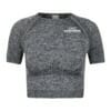 FFX Damen Sport Crop Top Shirt Precise Fit by FEFLOGX Sportswear, super bequem & mega stylisches Formlinien-Design, Teil des Zweiteiler Damen Sport Set aus Damen Tight Shorts & kurzarm Crop Shirt, Sportshirt Damen, Cropshirt, Crop Shirt, Trainingsshirt Damen, bauchfreies T Shirt, T Shirt Crop, Damen Cropped Shirt, Crop Top für Freizeit & Sport, Farben: schwarz-grau, rosa, blau, seitlich vordere Ansicht des grauen Crop Top Shirts mit Formlinien Shape-Style.