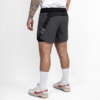 FFX 2 in 1 Performance Sport Shorts Fight Striker von FEFLOGX Sportswear, extrem hochwertige Gym Fight Shorts mit Tight Shorts, 2 in 1 Shorts, MMA Shorts, 2 in 1 Laufhose Herren, 2 in 1 Laufshorts in hellgrau, dunkelgrau & schwarz, hintere Ansicht schräg der dunkelgrauen Sportshorts.