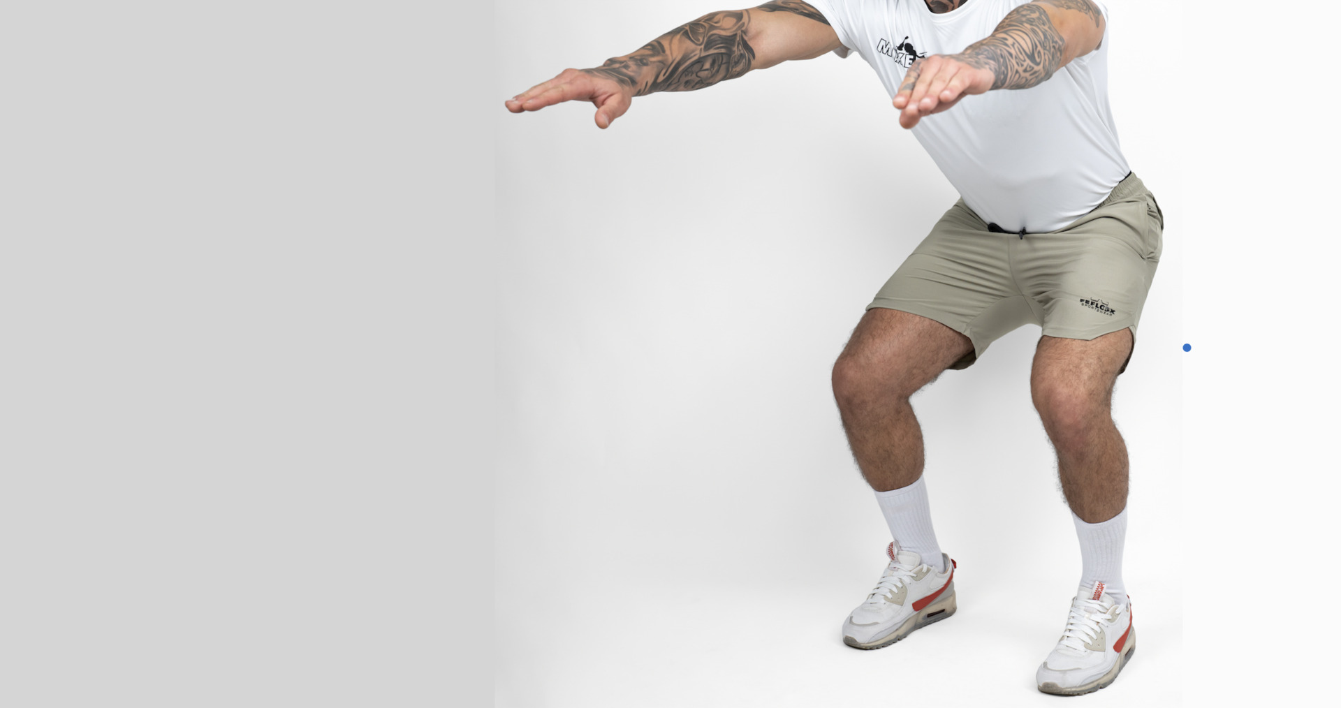 FFX Kurze Jogginghose Shorts Endurance Force von FEFLOGX Sportswear, mit Reißverschlusstaschen & Handtuch halter, Kurze Jogginghose in schwarz, beige/sandfarben & schwarz-grau-blau Camouflage, Kurze Sporthose Herren, Laufshorts Herren, Sporthose kurz, Laufhose, kurze Trainingshose, seitliche Ansicht links vorne Action Bild, der beigen/sandfarbenen Sportshorts (12).