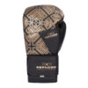 FFX High Level Profi Boxhandschuhe Superior Striker by FEFLOGX, Kickboxhandschuhe, Handschuhe für Boxen & Kickboxen & Muay-Thai, High-professional Boxing Gloves Elite, Handrücken-Ansicht der Thaibox Handschuhe mit goldenem Versace Muster.